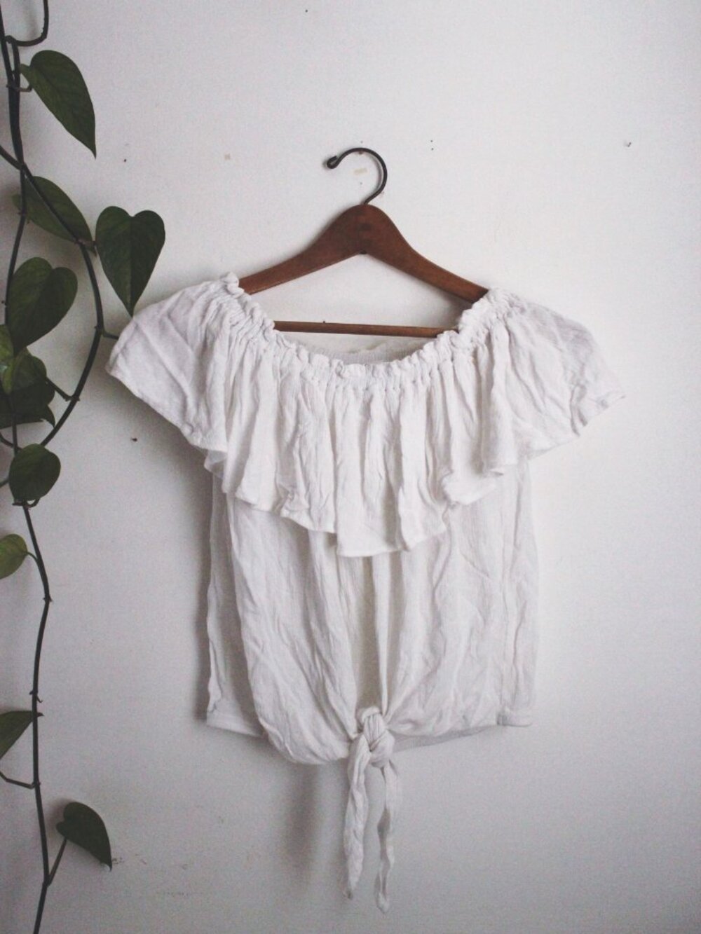 White Off-Shoulder Ruffle Blouse Top Fairy Cottagecore Boho S Tie Waist - Picture 1 of 7